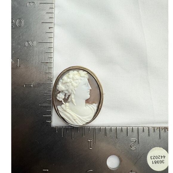 Victorian Grand Tour Bacchante Shell Cameo Brooch c. 1870 - Picture 7 of 9